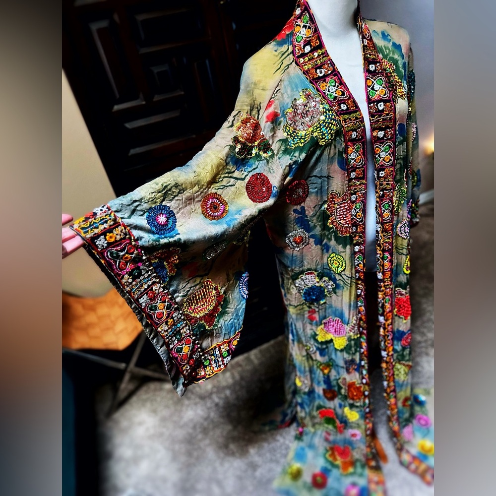 Magical Carpet Ride Kimono - Picture 12 of 12